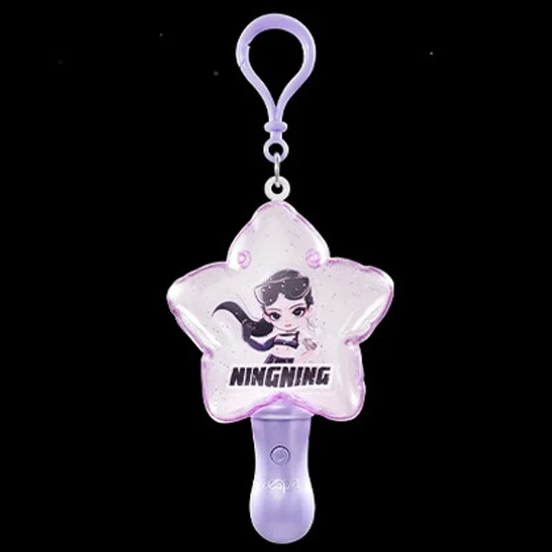 Pendentif Aespa Memorable Picks – Blind Box Lumineux – Version NINGNING | BubuKawaii