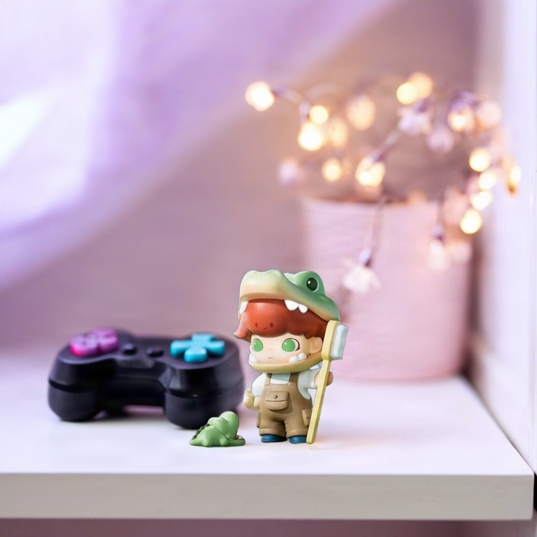 Mise en situation – Authentic Popmart Dimoo Animal Kingdom Series Handmade Blind Box Toy Cute Doll Mystery Box Girl Birthday Gift Trendy Ornament