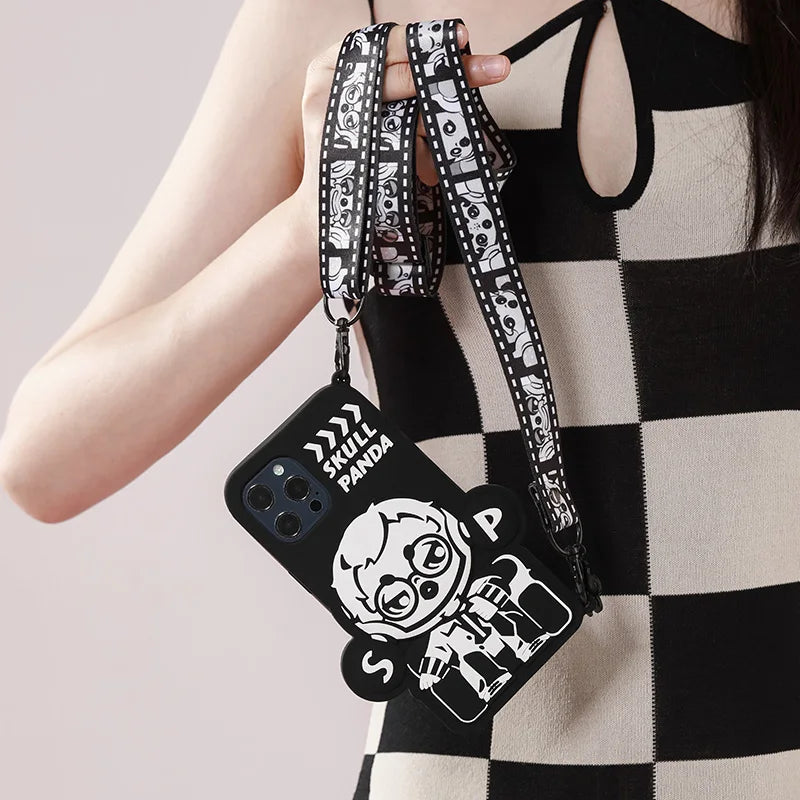 Coque iPhone 12 – Skullpanda Action Cut Cool Director – vue 5 | BubuKawaii