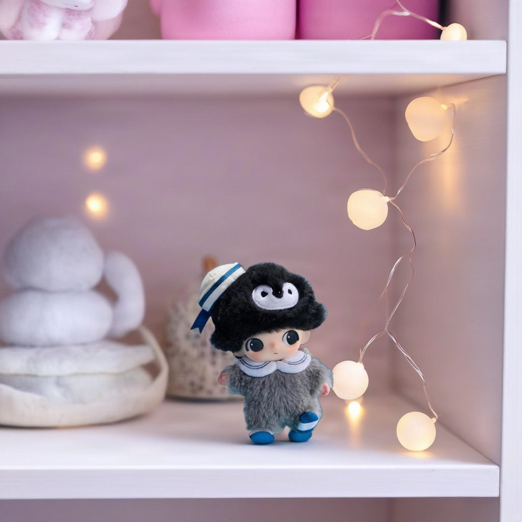 Mise en situation – 【EU EXCLD】POP MART DIMOO The Secret Theatre Club Series-Vinyl Plush Pendant Blind Box 1/6PCS Collectable Figure Cute Gift