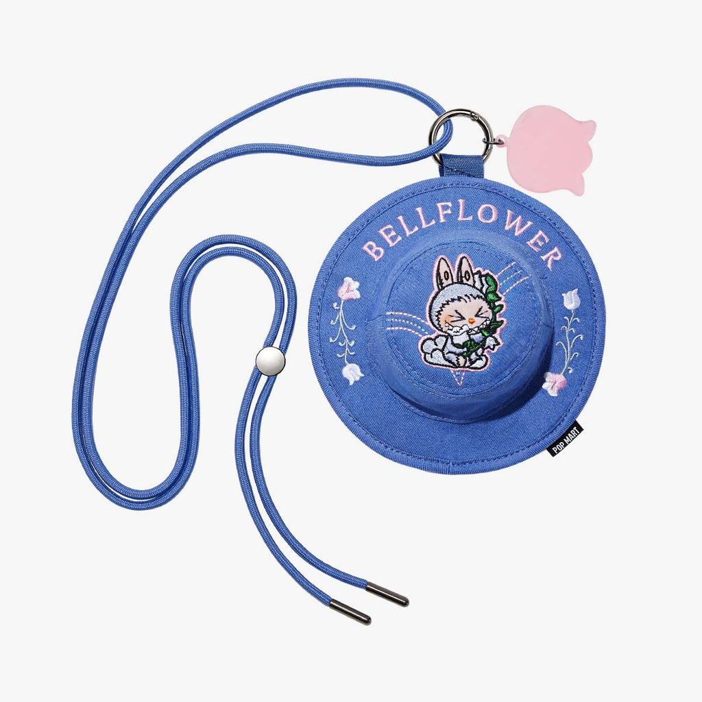 Mini sac bob Labubu Fall in Wild – vue 6