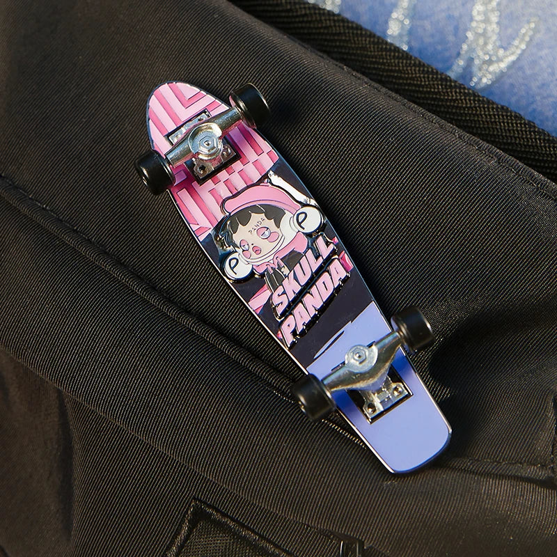 Pin's skateboard – Skullpanda Hypepanda Ido Trainee – vue 3 | BubuKawaii