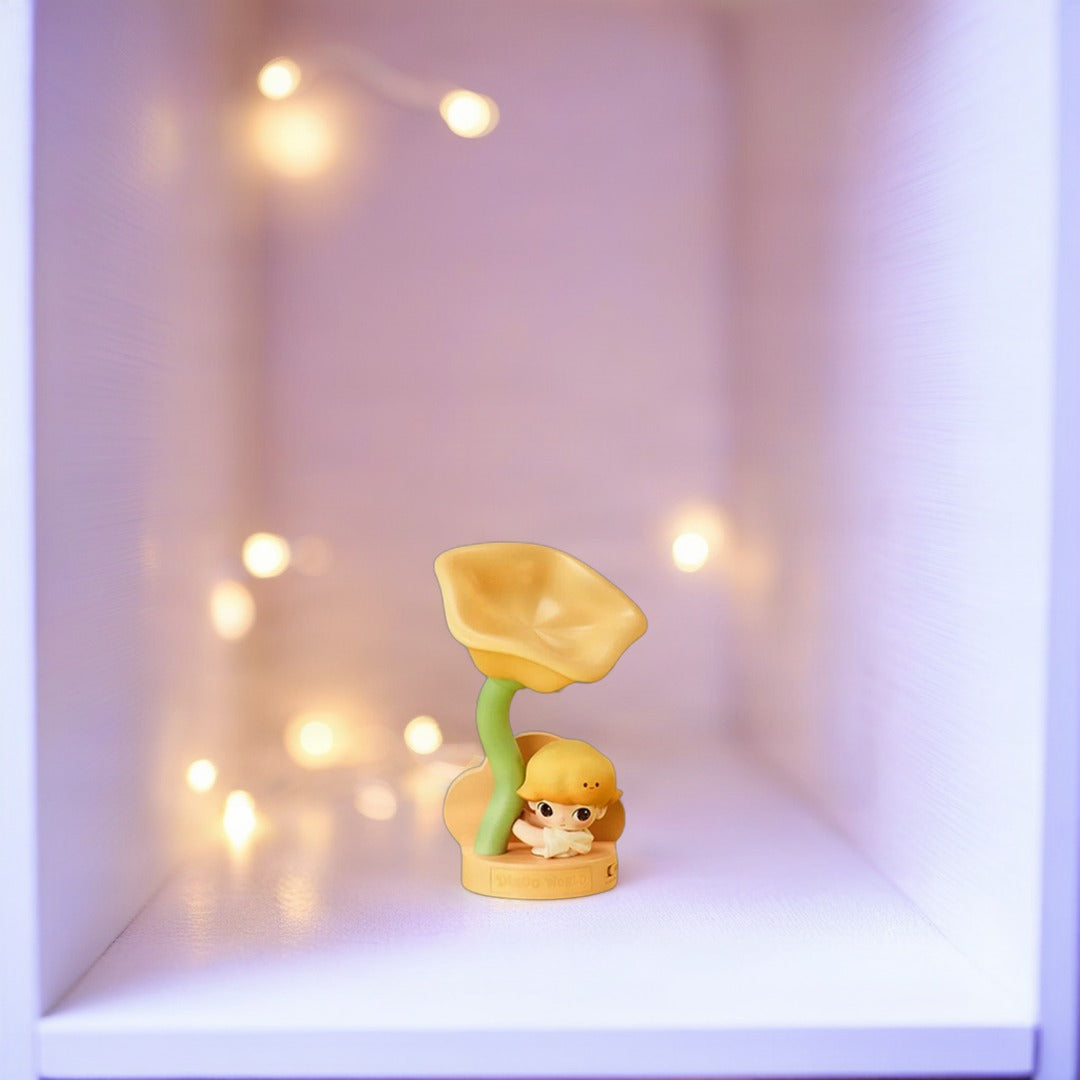 Mise en situation – POP MART Dimoo Moments In Bloom Series Motion-Sensing Night Light Blind Box Guess Bag Desktop Decoration Model Toys Anime Figure
