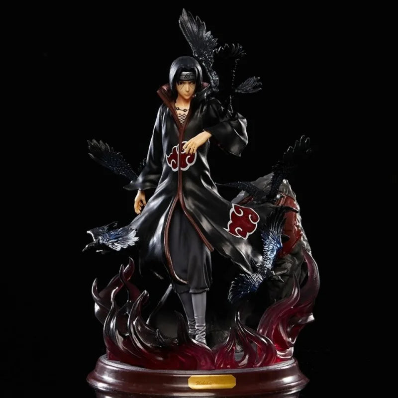 Statue Itachi Uchiha – 28 cm, corbeaux et flammes – vue 3 | BubuKawaii