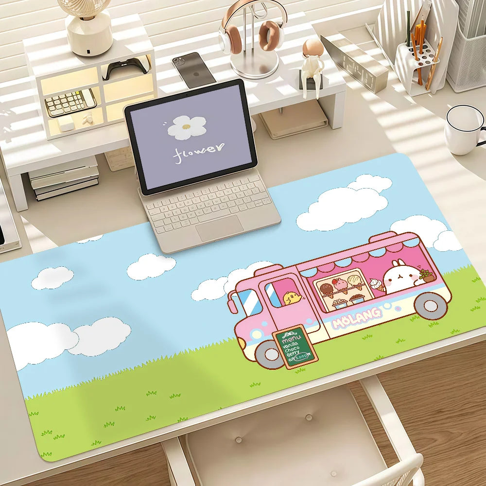 Tapis de bureau Molang – Antidérapant, bords cousus – vue 14 | BubuKawaii