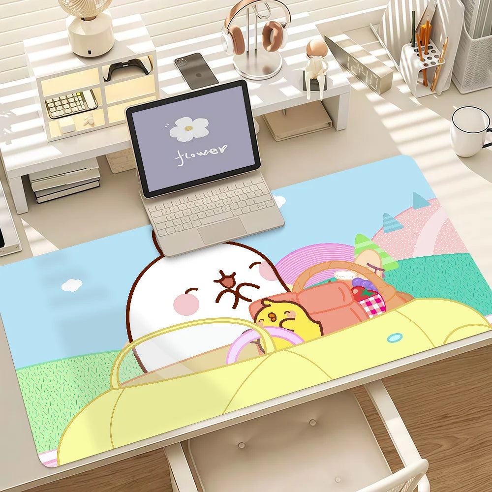 Tapis de bureau Molang – Antidérapant, bords cousus – vue 17 | BubuKawaii