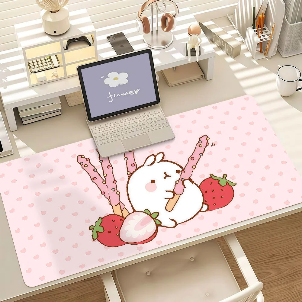Tapis de bureau Molang – Antidérapant, bords cousus – vue 18 | BubuKawaii